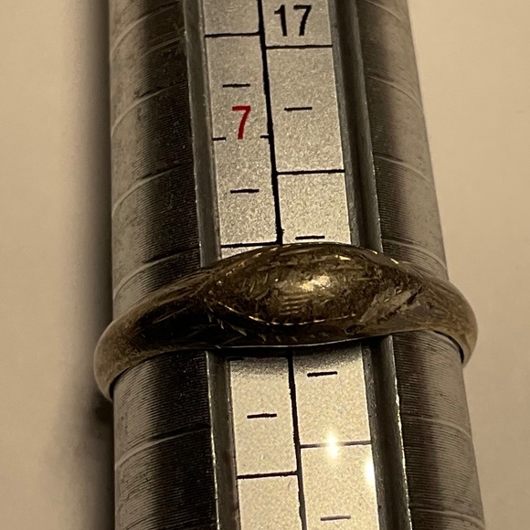 Sterling Silver Ring Size 8 Navajo Design 925 - Picture 3 of 7